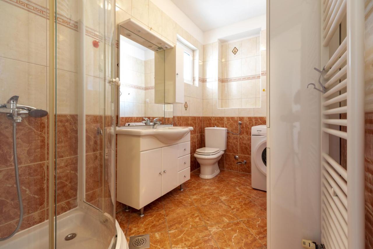 Cozy 1-Bedroom Apartment Near The Center Of Trogir Zewnętrze zdjęcie